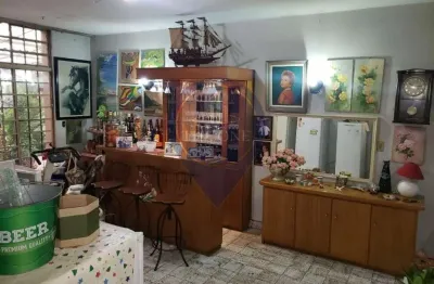 Casa para venda e locação, com 5 dormitórios 1 deles suíte localizado no brooklin