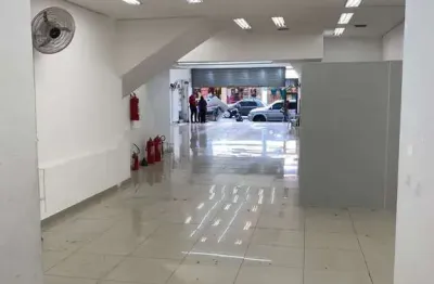 Loja para locação, pinheiros, são paulo, sp 600m2 (sendo 200m2 térreo + 400m2 de porão no subsolo)