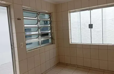 Sobrado para locação, com 3 dormitórios, 1 suíte, e 2 vagas, localizado no cidade vargas, são paulo, sp