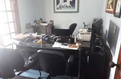 Sobrado de 380m² para locação e venda, localizado brooklin, com 5 suítes sala em l com 3 ambientes, 8 vaga para auto