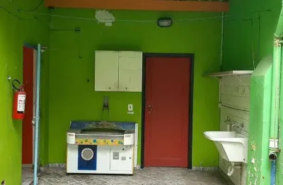 Sobrado comercial com 5 vagas, 4 dormitórios, 5 vagas de garagem e 610m², localizado em santa cecilia