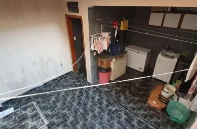 Lindo sobrado a venda no campo belo com 3 dormitórios, 2 banheiros, 1 vagas.