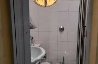 Um otimo sobrado à venda, com 2 dormitorios, 2 salas, 1 suite, 2 banheiros e 1 vaga, localizado na rua pero correia, vila mariana, são paulo, sp