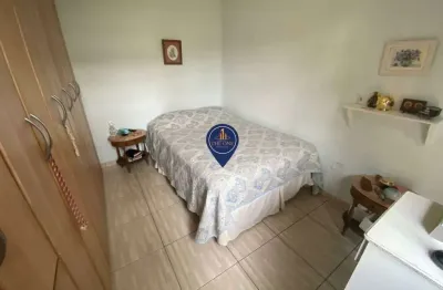 Sobrado com 3 dormitórios sendo 1 suíte, 3 banheiros, 2 vagas de garagem, no bairro campo belo à 2 km do metrô campo belo linha lilas