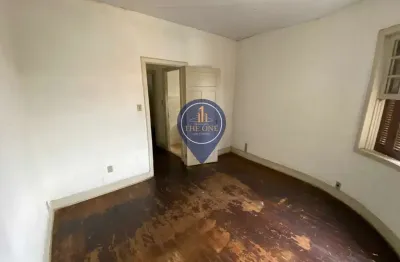 Sobrado à venda com 2 dormitórios, 1 banheiro, sem vaga de garagem, 100 m², localizado na rua hermínio lemos, bairro cambuci - são paulo - sp