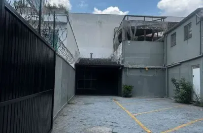 Sala de 158m² para locação, vila mariana, são paulo, sp. distribuídos entre o térreo e o subsolo, duas entradas independentes.