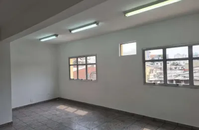 Prédio comercial com 3 pisos total de 450m² para locação, vila américa, são paulo, sp. com 4 vagas de frente para auto.
