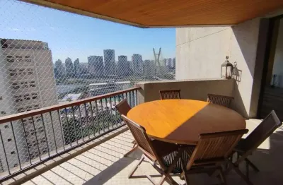 Cobertura duplex semi mobiliada com 490m² no real parque – 3 suítes, 6 vagas e varanda ampla
