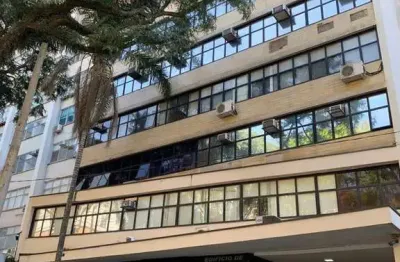 Conjunto comercial com 250 de area util e 9 salas, localizado na rua itapeva, bela vista