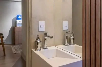 Conjunto comercial mobiliado, com 47m², 1 vaga, à venda, itaim bibi, são paulo, sp