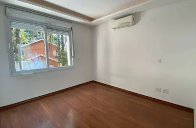 Casa de condomínio com 4 dormitórios, 4 suítes, 8 vagas e 931.79m², localizado no santo amaro