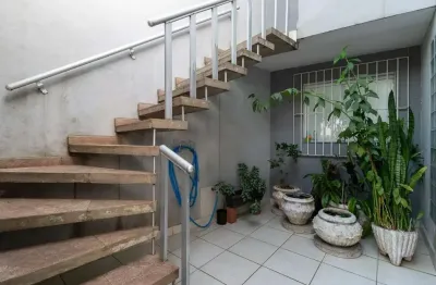 Casa à venda, com 3 dormitorios, 1 suite, 1 vaga e 220m², localizado na vila monumento, são paulo, sp