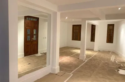 Casa à venda, com 4 dormitorios, 2 suites, 2 vagas e 160m², localizado no jardim paulistano