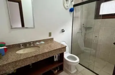 Casa com 3 pavimentos total de 500m² à venda, tanque, atibaia, sp. com 7 dormitórios sendo 5 suítes, 5 vagas de garagem.