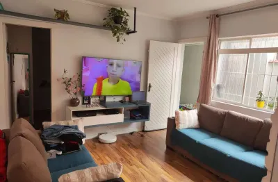 Casa de 165m² à venda, com 3 dormitórios, escritório, 3 banheiros, garagem para 2 carros, churrasqueira