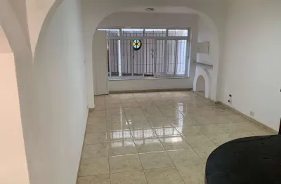 Excelente casa localizado no jardim da glória, com 4 dormitórios, 2 vagas de garagem, e 150m²