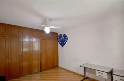 Casa térrea no bairro jardim da gloria, 4 dormitórios sendo 3 suítes, 3 vagas, localizado na r rocha galvão, próximo a rua coronel diogo