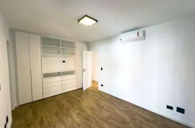 Cobertura duplex à venda, com  com 3 dormitorios, 3 vagas, 1 suite e 220m² localizado na vila andrade