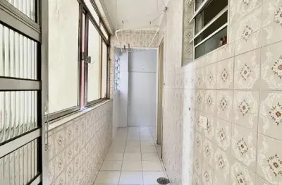 Apartamento de 75m² à venda, cambuci, são paulo, sp. com 2 dormitórios amplos, sala espaçosa, 2 banheiros, sem vaga.