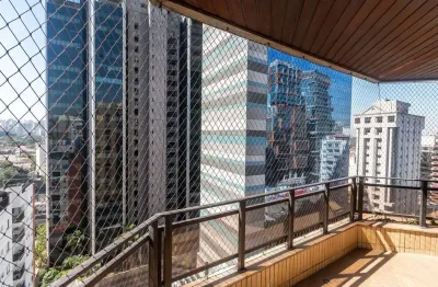 Apartamento de luxo para locação no itaim bibi em são paulo-sp: 3 quartos, 1 suíte, 2 salas, 3 banheiros, 3 vagas e 240m².