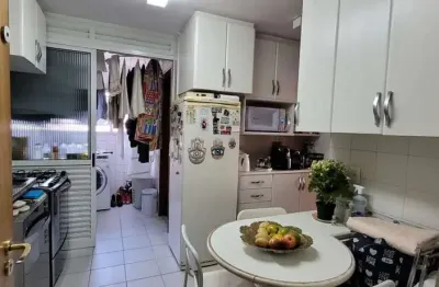 Ótimo apto com 3 dorms e varanda no bairro de pinheiros  próx ao metro sumaré