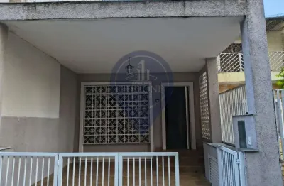 Imperdível oportunidade! casa à venda em são paulo-sp, aclimação com 3 quartos, 1 suíte, 2 salas, 3 banheiros, 1 vaga, 138m².
