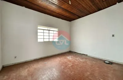 EXCELENTE CASA RESIDENCIAL E COMERCIAL LOCALIZADA NA AV. SÃO SEBASTIÃO, BAIRRO SANTA HELENA. codigo: 268156