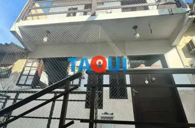 Casa à venda, 2 quartos, condomínio com área de lazer, cabo frio - rj