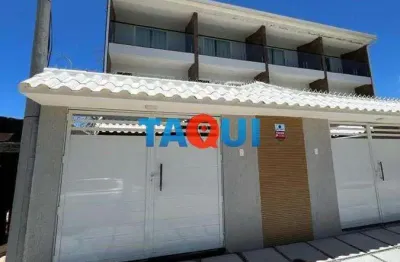 Casa triplex à venda, mobiliada, próximo à praia, Peró, CABO FRIO - RJ