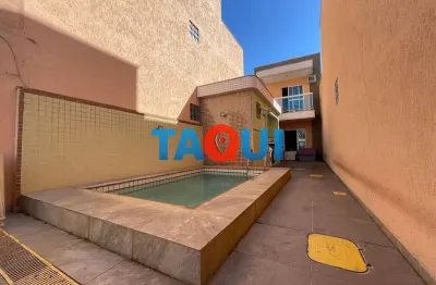 Casa à venda, independente, com piscina e área gourmet, jardim flamboyant, cabo frio - rj