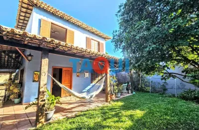 Casa duplex à venda com lazer na área externa, portinho, cabo frio - rj
