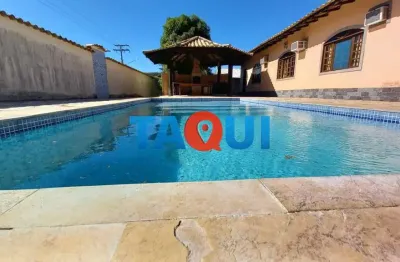 Casa em condomínio à venda, mobiliada com 4 quartos, bosque do peró, cabo frio - rj