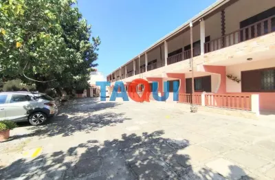 Casa  à venda de 1 quarto em condominio com piscina, ogiva, cabo frio - rj