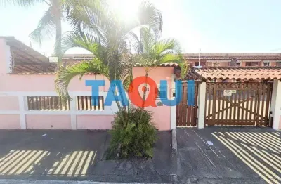 Casa à venda com 2 quartos no bairro parque burle, cabo frio - rj