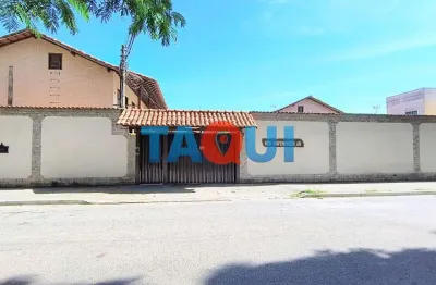 Casa à venda com 2 quartos no bairro das palmeiras, cabo frio - rj