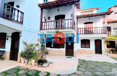 Casa triplex à venda com 3 quartos próximo a praia do peró, cabo frio - rj