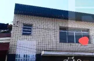 Alugo  sala  na  vila  formosa com banheiro  privativo excelente  localização