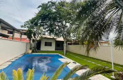 Casa à venda com excelente espaço e localização estratégica no Massaguaçu.