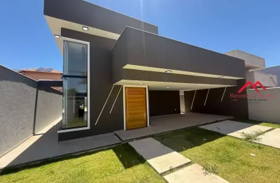 Maravilhosa casa à venda em ótima localização de Itaipuaçu!