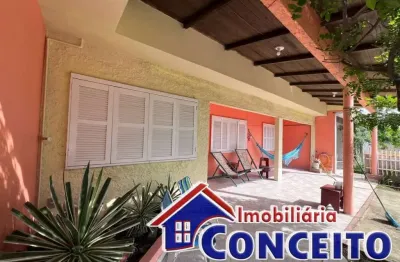 C751 - residência localizada a 90 metros do mar no balneário imara