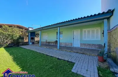 C789 - residência em alvenaria em ótima localização a 300 metros do mar