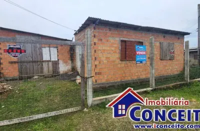 C793 - imóvel localizado em região de moradores no balneário albatroz