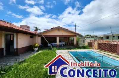C822 - residência de esquina com 4 dormitórios em santa terezinha