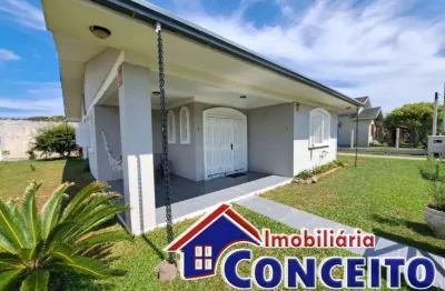 C840 - excelente residência de esquina localizada no balneário mariluz