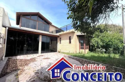 C149 - excelente residência composta de 03 dormitórios a 480 m do mar