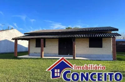 C193 - residência com 3 dormitórios localizada no balneário albatroz