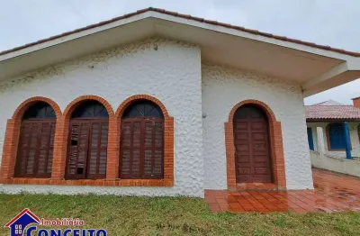 C202 - residência com 03 suítes próximo ao mar em santa terezinha