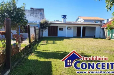 C190 - residência localizada a 350 metros do mar no balneário albatroz