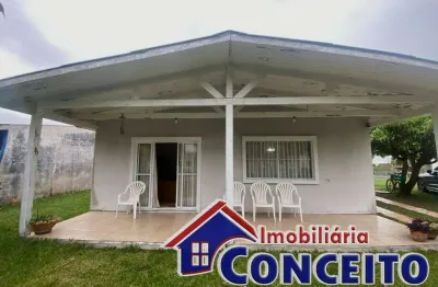 C244 - excelente residência composta de 05 dormitórios a 450m do mar