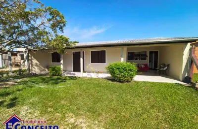 C272 - Excelente residência localizada no Balneário Presidente